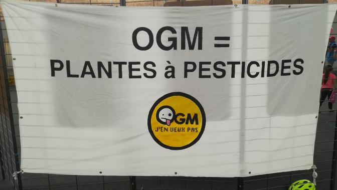 Banderole OGM = Plantes à pesticides